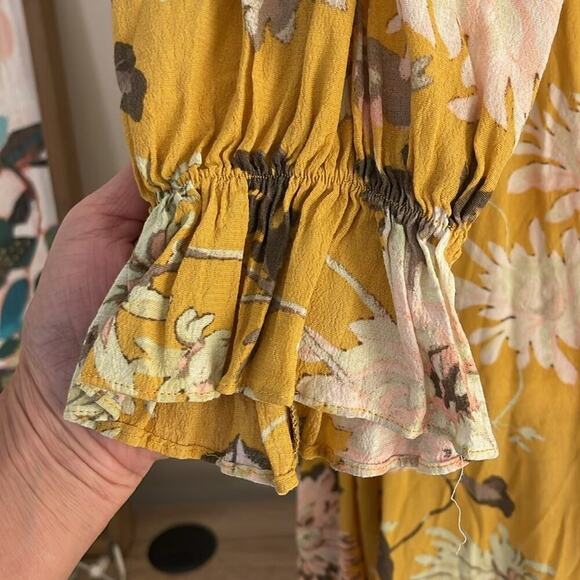 *Like New* H&M Yellow Smocked Floral Sundress with Puffed Sleeves | Size S - Picture 3 of 9